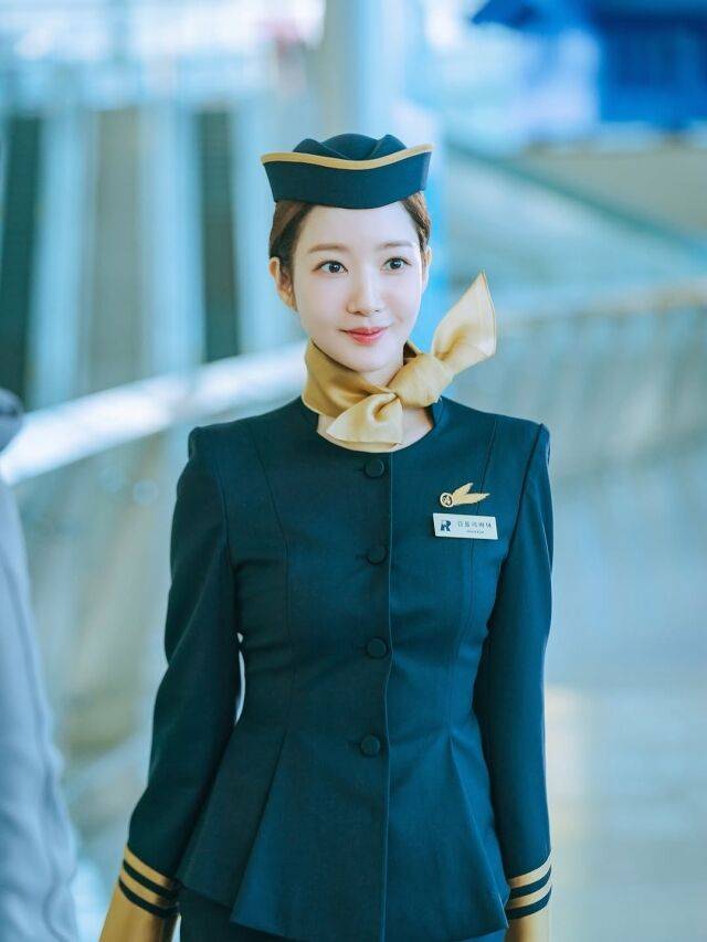 배우 박민영이 승무원으로 변신했다. / 박민영 인스타그램 캡처
