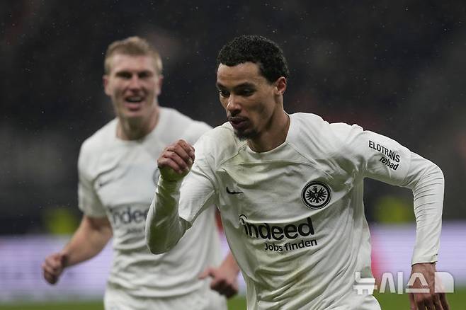 [프랑크푸르트=AP/뉴시스] 독일 프로축구 분데스리가 프랑크푸르트의 위고 에키티케. 2025.03.13.