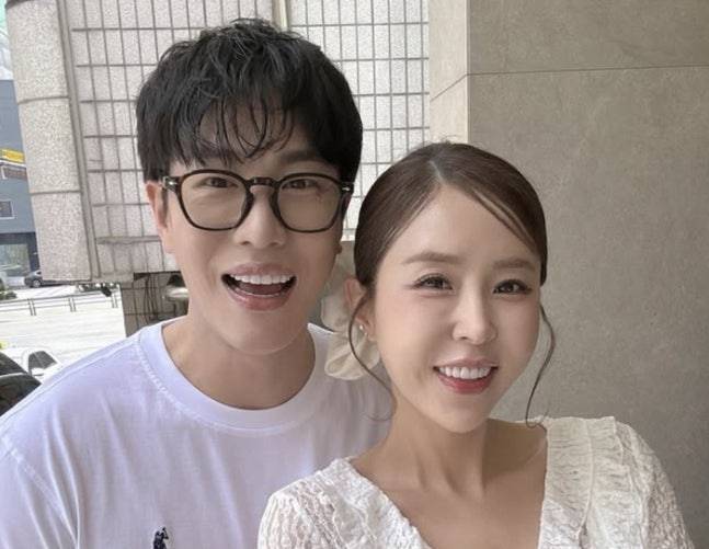 문원, 신지. 사진|신지 SNS