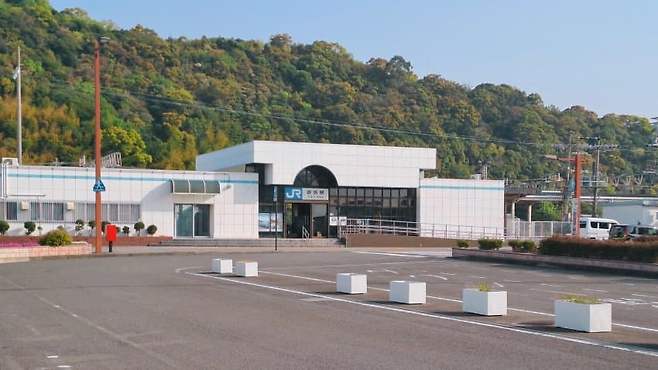 1d94f308ccf107f43eed83e542807d02f699b4be126fc1ee200a9ad448f23e953c67fad3ab2ef93b909c