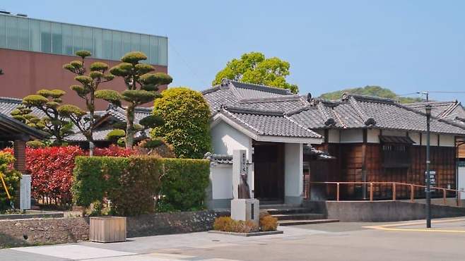 1d94f308ccf107f43eed83e542807d02f69bb6bb116ac4ee240a9ad448f23e954f1230a706a4770fbddb