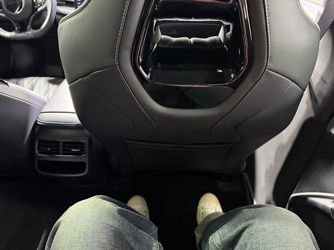 BYD 씰 2열 내부. 정원일 기자