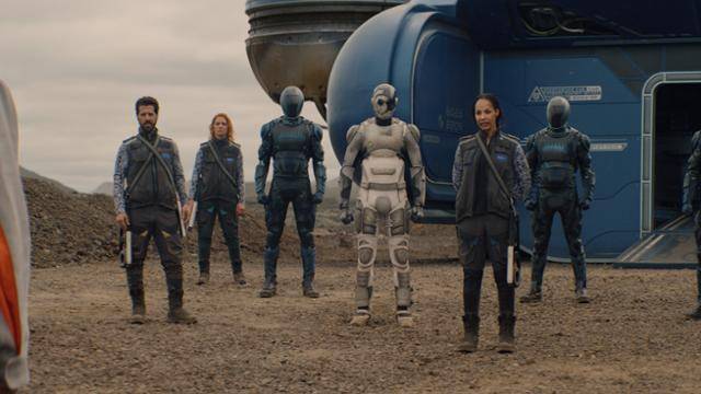 인간과 로봇의 공존은 가능한 걸까. '머더봇 다이어리'는 미래에 대한 고민을 유쾌하고도 정밀하게 그려낸다. 애플TV플러스 제공