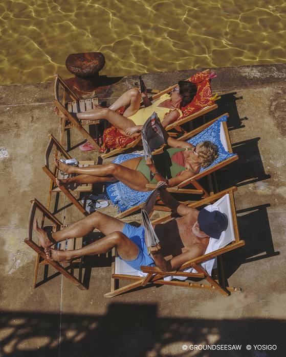 ‘물’을 통해 빛의 반사와 자유로움을 표현한 요시고의 사진. [사진 그라운드시소]