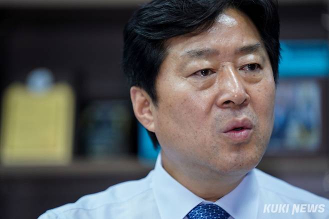 황명선 더불어민주당 최고위원 후보가 15일 쿠키뉴스와 인터뷰에서 내란세력 청산의 중요성을 강조하고 있다. 유희태 기자