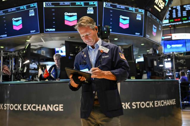 미국 뉴욕 뉴욕증권거래소에서 한 트레이더가 업무를 보고 있다.AFP연합뉴