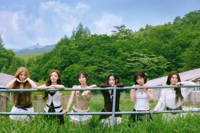 퍼플키스는 이번 활동 목표로 차트인을 꼽았다. 사진lRBW 제공