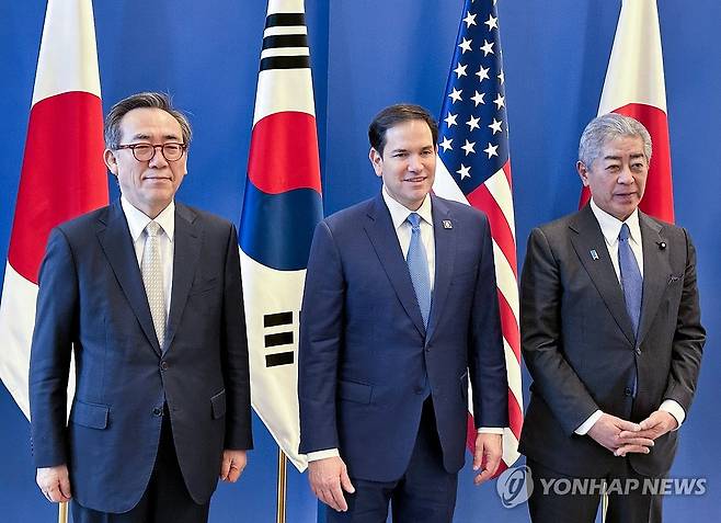 올해 4월 브뤼셀에서 열린 한미일 외교장관회의 [연합뉴스 자료사진]