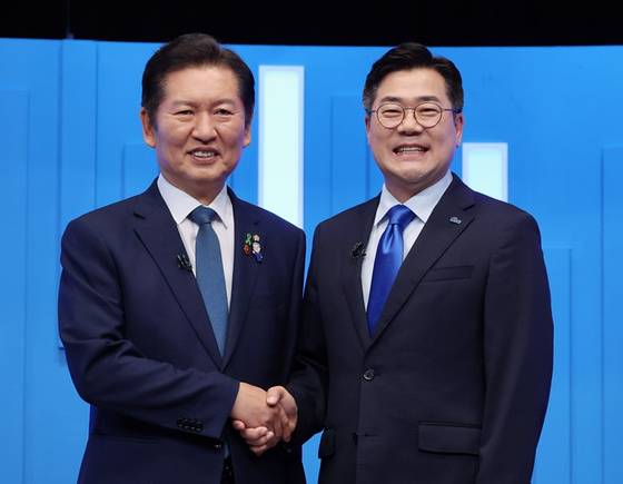 더불어민주당 정청래(왼쪽)·박찬대 당대표 후보. 〈사진=연합뉴스〉