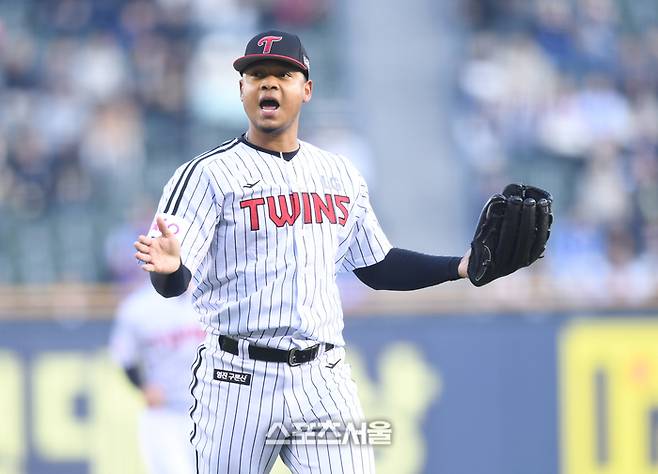 에르난데스가 삼진을 잡은 뒤 환호하고 있다. 잠실 | 최승섭기자 thunder@sportsseoul.com