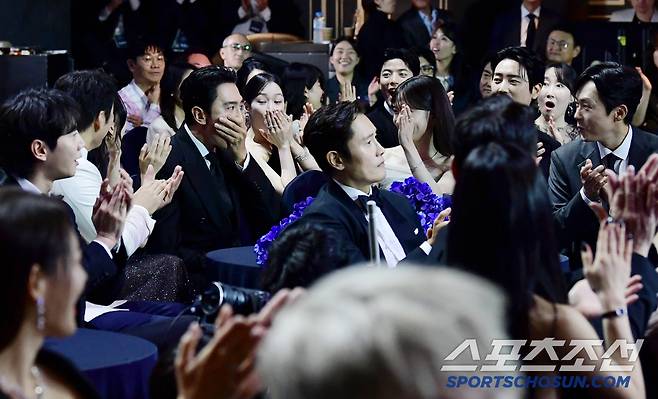 제4회 청룡시리즈어워즈(Blue Dragon Series Awards)가 18일 인천 파라다이스시티에서 열렸다. 남우조연상 수상한 이광수. 인천=송정헌 기자songs@sportschosun.com/2025.07.18/