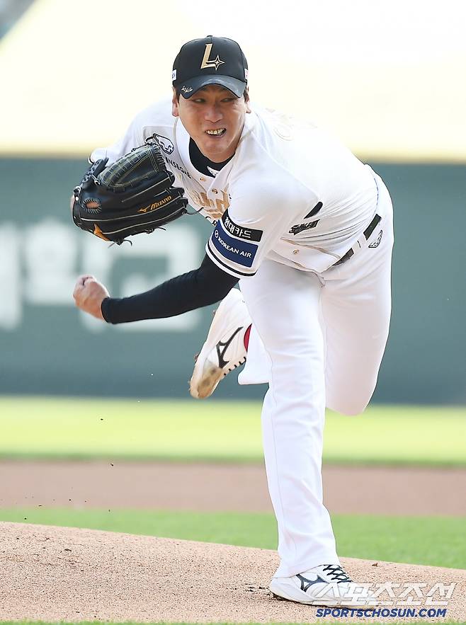 14일 인천 SSG랜더스필드에서 열린 롯데-SSG전. 선발투수 김광현이 투구하고 있다. 인천=정재근 기자 cjg@sportschosun.com/2025.6.14/