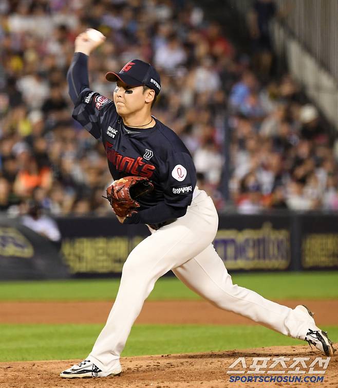 20일 잠실구장에서 열린 LG 트윈스와 롯데 자이언츠의 경기. 롯데 최준용이 역투하고 있다. 잠실=박재만 기자 pjm@sportschosun.com/2025.07.20/