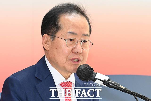 홍준표 전 대구시장이 권성동 국민의힘 의원 압수수색에 대해 "천벌을 받고 있는 것"이라고 말했다. /박헌우 기자