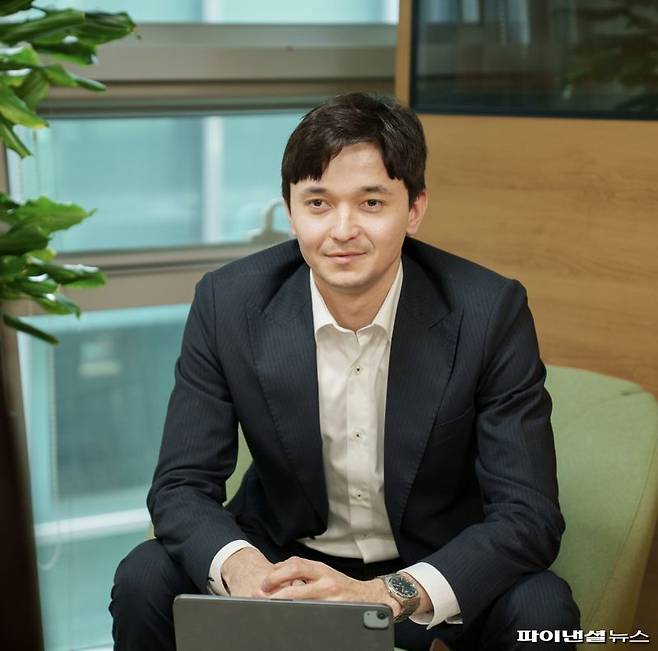 현대코퍼레이션 에너지상용부품본부 스마트모빌리티 소속 마메도브 라힘 SW이 20일 서울 중구 현대코퍼레이션 본사에서 인터뷰하고 있다. 현대코퍼레이션 제공