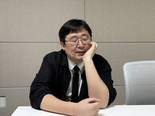 지난 11일 서울 양천구 한 회의실에서 곽재식 교수(숭실사이버대 환경안전공학과)가 우리나라의 야생동물에 대해 설명하고 있다. 김지숙 기자