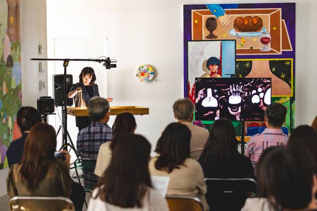 ▲ 춘천 ‘문화공간 역’ 오프닝행사에서 펼쳐진 ‘아이엠매직’의 샌드아트 퍼포먼스.