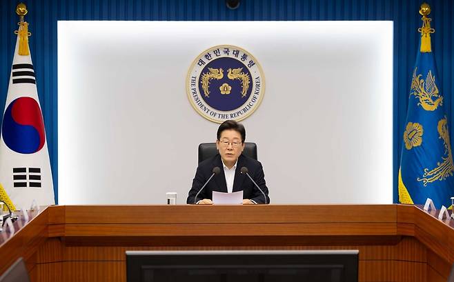 이재명 대통령이 17일 서울 용산 대통령실 청사에서 열린 4차 수석·보좌관 회의에서 발언하고 있다. 대통령실 제공
