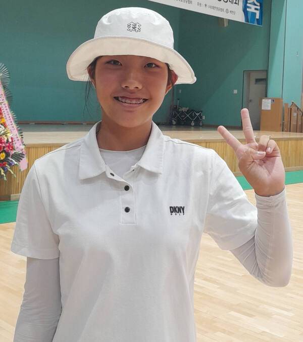 제52회 한국중·고연맹회장기 양궁대회 여중부 40m 우승 김은찬. 창용중 제공