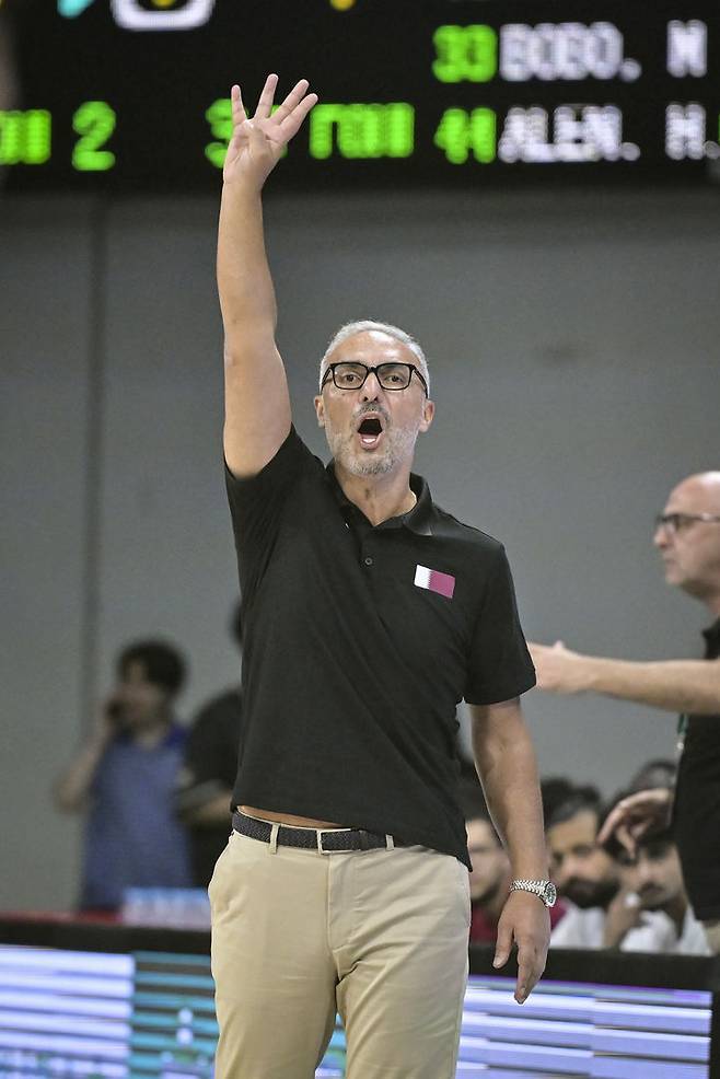 [서울=뉴시스] 카타르 남자 농구 대표팀의 하칸 데미르 감독. (사진=대한민국농구협회 제공) *재판매 및 DB 금지