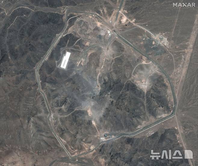 [포르도=AP/뉴시스] 맥사 테크놀로지스가 제공한 위성 사진에 지난 1일(현지 시간) 이란 포르도 농축 시설 전경이 보인다. 2025.07.20.
