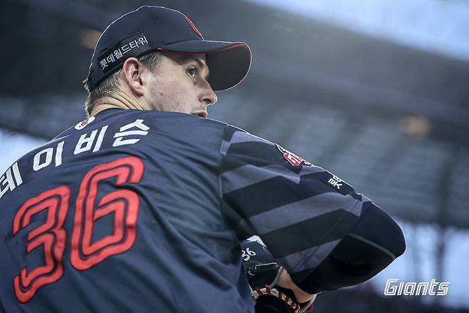 롯데 데이비슨은 팀의 에이스로 많은 기대를 받았지만, 이에 부응하지 못하는 투구로 아쉬움을 남기고 있다. 사진제공｜롯데 자이언츠