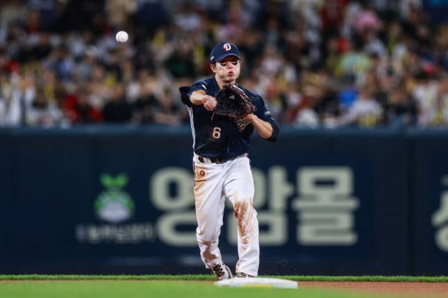 오명진의 수비 장면. /사진=두산 베어스 제공