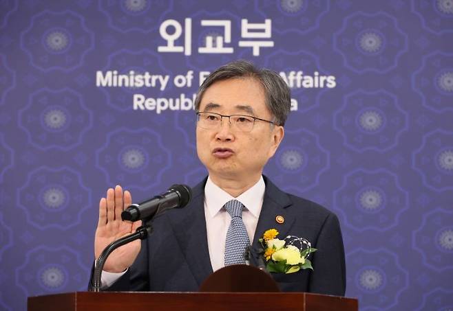 조현 외교부 장관이 21일 서울 종로구 외교부 서희홀에서 열린 취임식에서 취임 선서를 하고 있다. 2025.7.21 연합뉴스