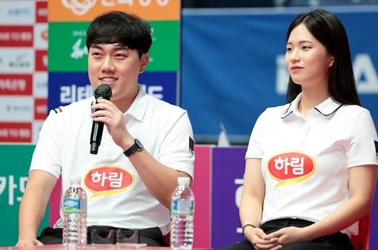 21일 경기도 고양시 ‘고양 킨텍스PBA스타디움’에서 열린 PBA 팀리그 미디어데이에서는 10개구단 선수들이 재치있는 입담을 주고받았다. 미디어데이에 참석한 하림 김준태 박정현 선수. (사진=PBA)