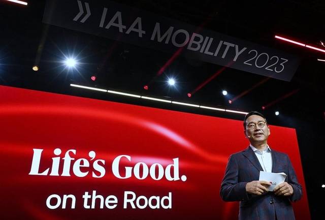 조주완 LG전자 대표이사(사장)가 2023년 독일 뮌헨에서 열리는 국제 모터쇼 ‘IAA 모빌리티 2023’에서 발언하고 있다./사진제공=LG전자