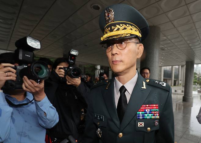 김용대 드론작전사령관이 17일 내란특검 사무실이 마련된 서울 서초구 서울고검에 조사를 받기 위해 출석하고 있다. 연합뉴스