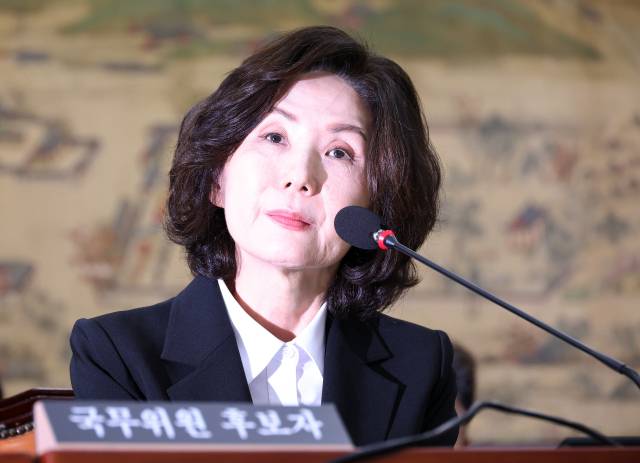 이진숙 사회부총리 겸 교육부 장관 후보자가 지난 16일 서울 여의도 국회 교육위원회에서 열린 인사청문회에서 의원 질의를 듣고 있다. 연합뉴스