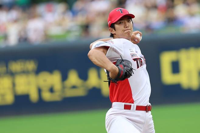 KIA 이의리는 20일 광주 NC전에서 토미존 수술 이후 417일 만에 1군 복귀전을 치러 4이닝 2실점을 기록했다. 그는 선발진의 물음표를 지우리라 많은 기대를 받고 있다. 사진제공｜KIA 타이거즈