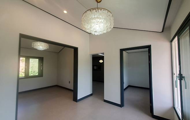 "농촌 빈집이 새 보금자리로"…충남 1호 주택 내부 [태안군 제공. 재판매 및 DB 금지]