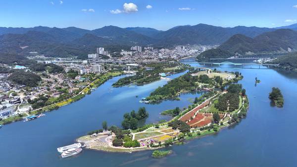 가평 자라섬 전경. /가평군 제공