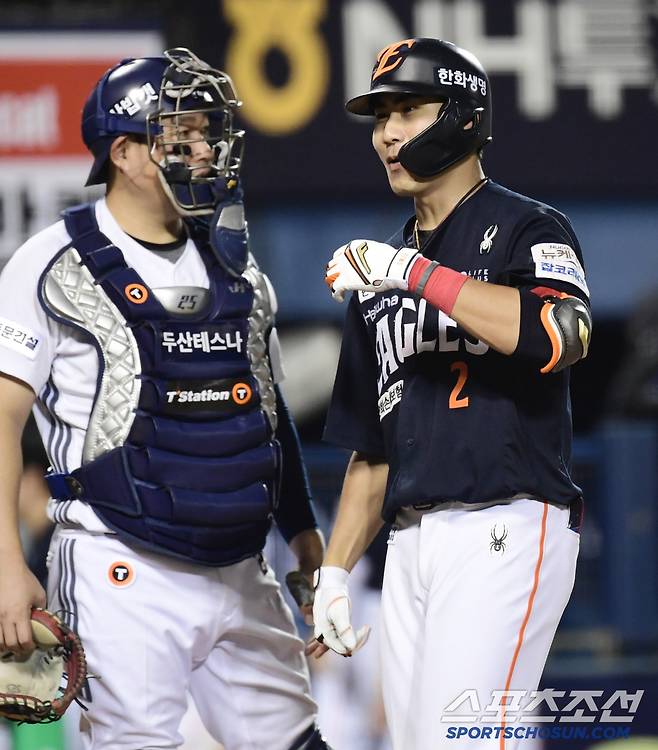 22일 잠실야구장에서 열린 KBO리그 두산과 한화의 경기. 9회초 솔로홈런을 날린 한화 심우준. 잠실=송정헌 기자songs@sportschosun.com/2025.07.22/