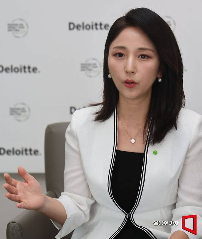 구교빈 딜로이트 안진회계법인 시니어 매니저가 아시아경제와 인터뷰를 하고 있다. 윤동주 기자