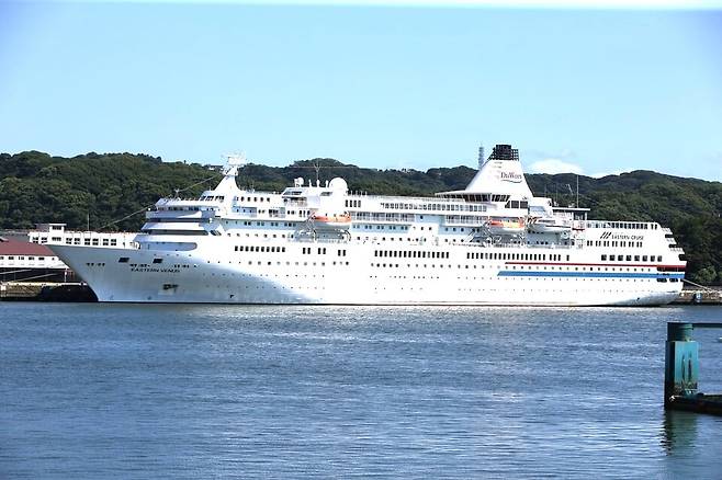 두원크루즈페리가 부산과 러시아, 일본 등지에서 운행중인 크루즈선 '이스턴 비너스'. 원산항을 경유지로 설정하기만 하면 한국인들의 원산 관광이 즉각 가능해진다./두원크루즈페리