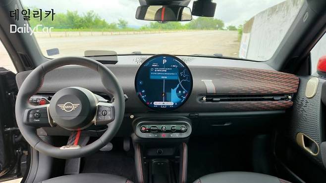 더 뉴 올 일렉트릭 미니 JCW