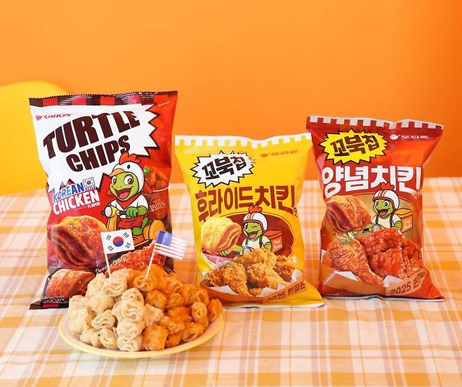 한국과 미국에 동시 출시되는 꼬북칩 양념치킨맛 제품. 오리온 제공