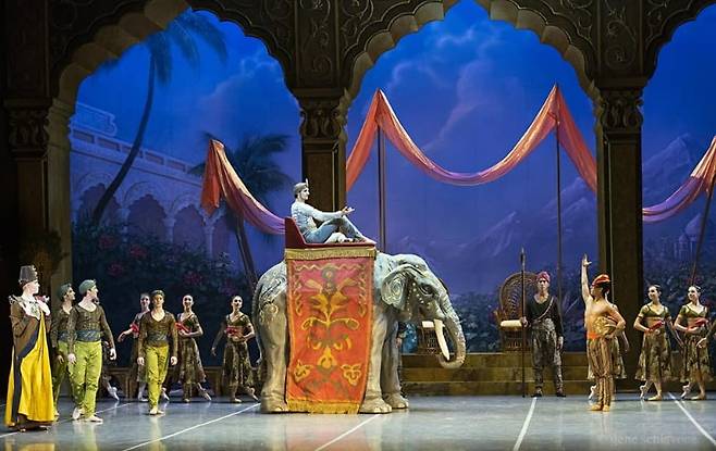 <라 바야데르> 2막 디베르티스망, photo by Gene Schiavone / 출처. Boston Ballet