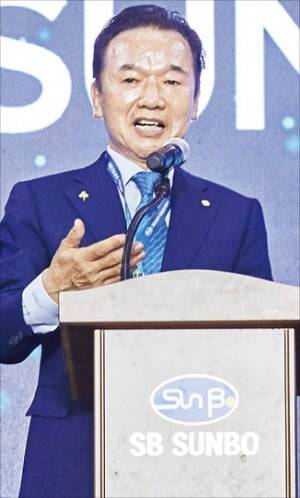 최금식 SB선보 회장은 이달 그룹 통합 출범식을 열고 “친환경 설비 기업으로 전환하겠다”고 선포했다. /SB선보 제공