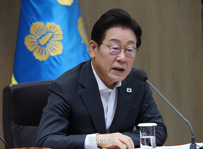이재명 대통령이 22일 서울 용산구 대통령실에서 국무회의를 주재하고 있다. 2025.7.22. 대통령실사진기자단 경향 김창길
