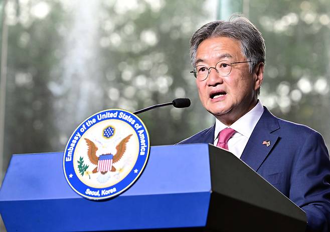 Acting U.S. Ambassador to South Korea Joseph Yun speaks during a reception at a Seoul hotel on July 2 to celebrate U.S. Independence Day that falls on July 4. [YONHAP]