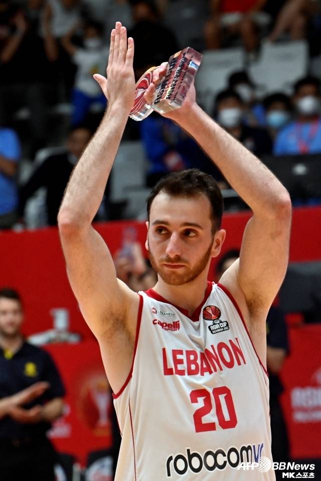 가장 중요한 이름이 없다. 카와무라 유키가 등장하기 전, 아시아 최고의 가드로 평가받은 와엘 아라지가 17인 예비 명단에 제외된 것이다. 사진=AFPBBNews=News1