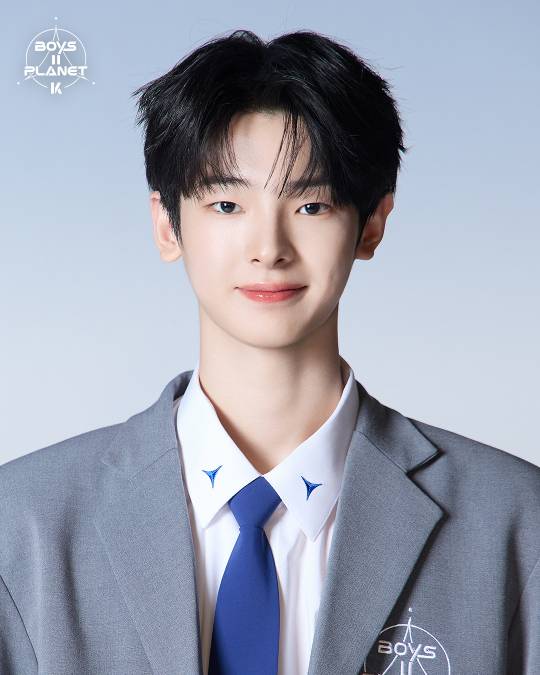 '보이즈2플래닛'에 개인 자격으로 출연한 강우진이 웨이크원 소속임이 드러났다. /사진=인스타그램 갈무리