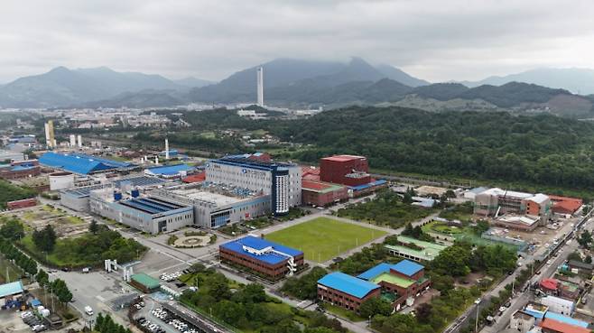코스모신소재 충주공장 전경. / 사진=코스모신소재