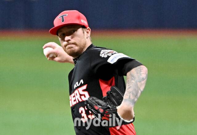 25일 오후 서울 고척동 고척스카이돔에서 진행된 '2025 프로야구 KBO리그' 키움히어로즈와 KIA타이거즈의 경기.기아 올러가 선발등판해 역투하고 있다./마이데일리