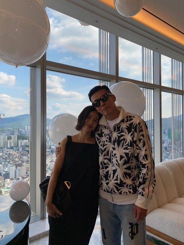 그룹 지누션 션과 배우 정혜영/션 소셜미디어