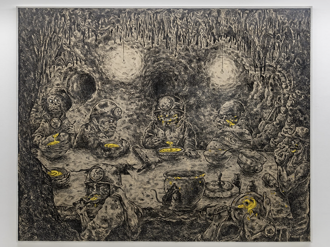 배윤환의 ‘골든 수프’(Golden Soup, 2017) [챕터투]